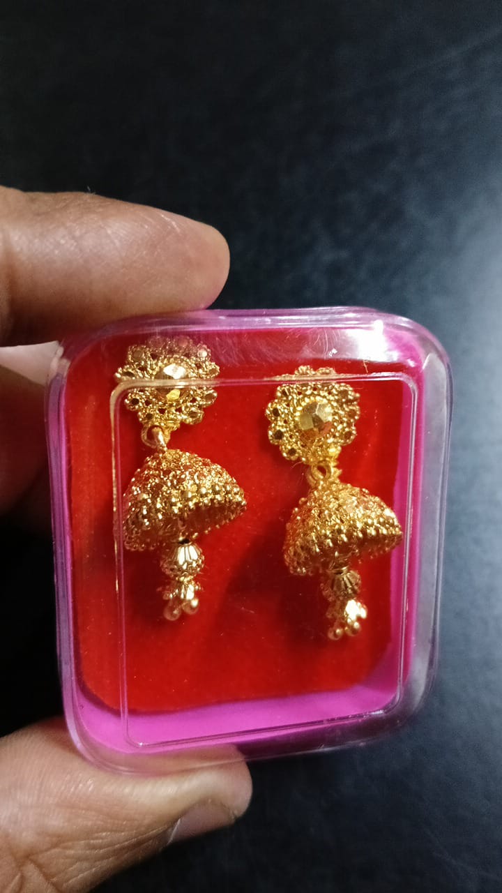 Lady Fancy Gold Ear Set Tops