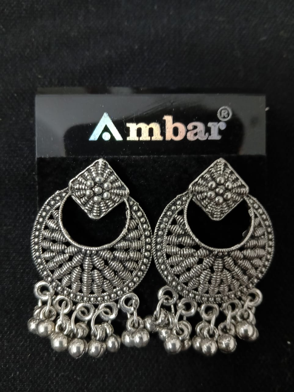 Women Trendy Fancy Ear Tops