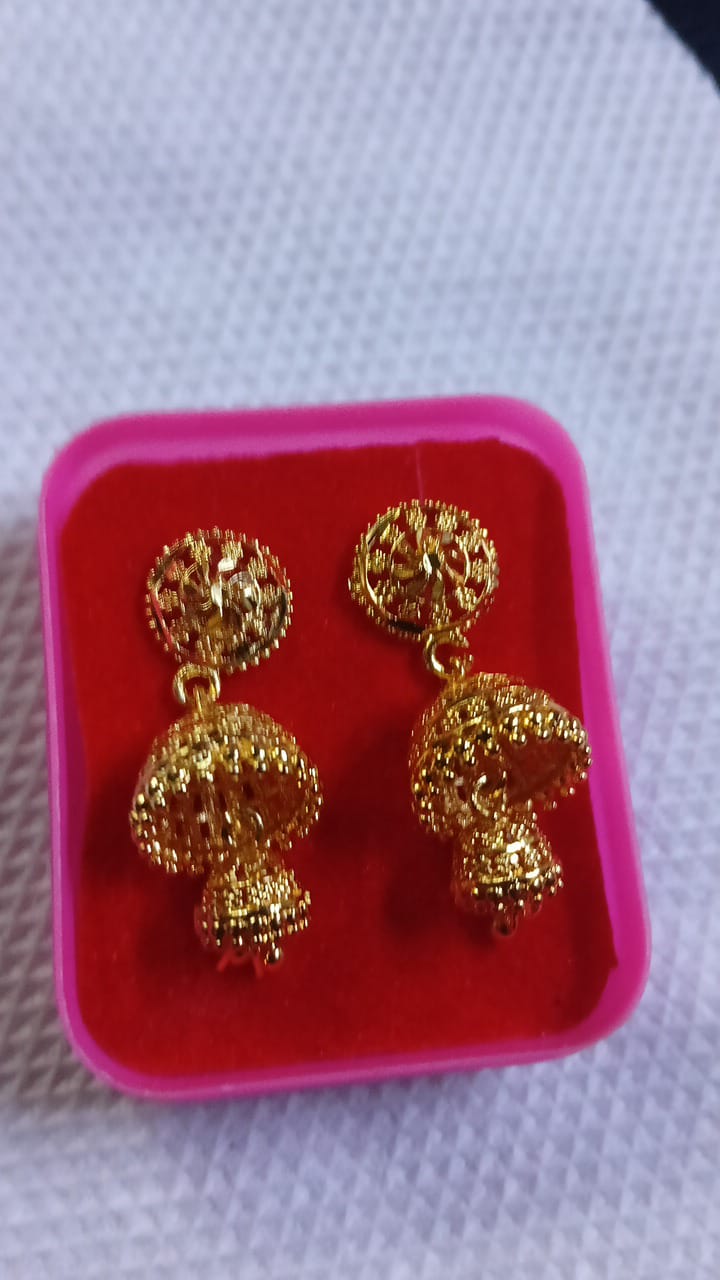 Lady Fancy Gold Ear Top Glossy Finish with Diamonds