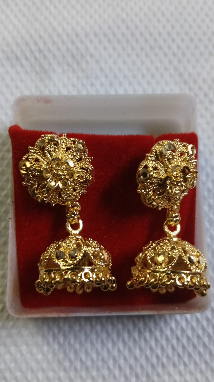 Lady Fancy Gold Ear Top