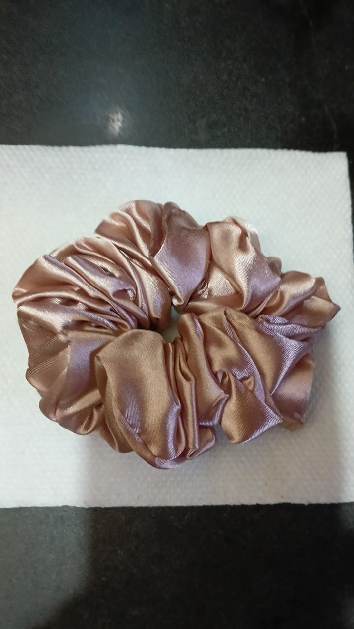 Women Hair & Hand Flower - Plain