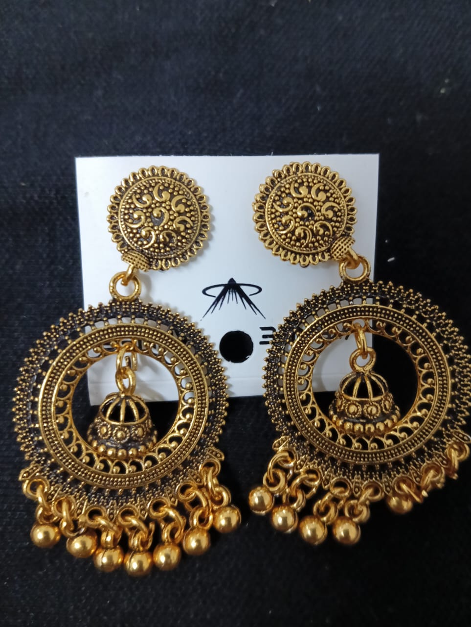 Women Trendy Fancy Ear Tops