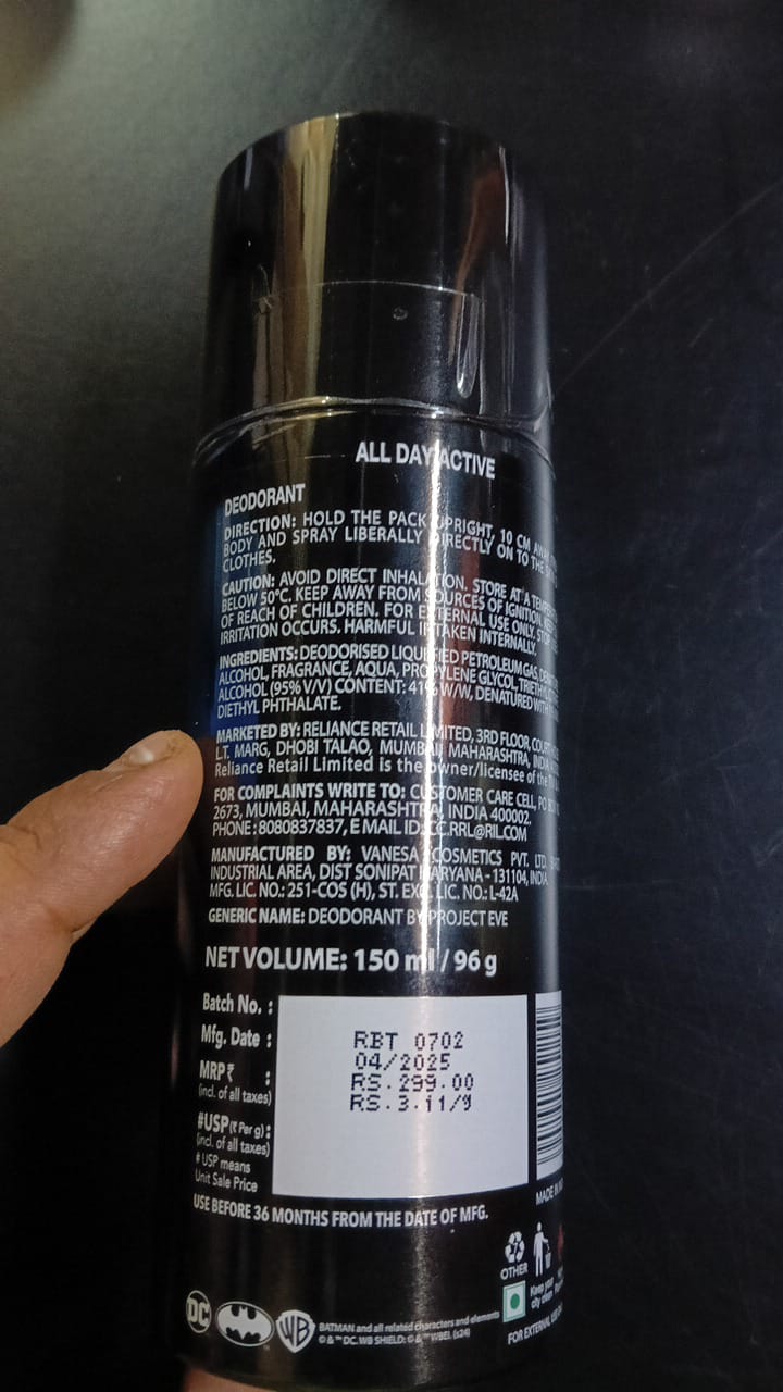 BATMAN DARK KNIGHT-HE N SHE