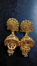 Lady Fancy Gold Ear Tops