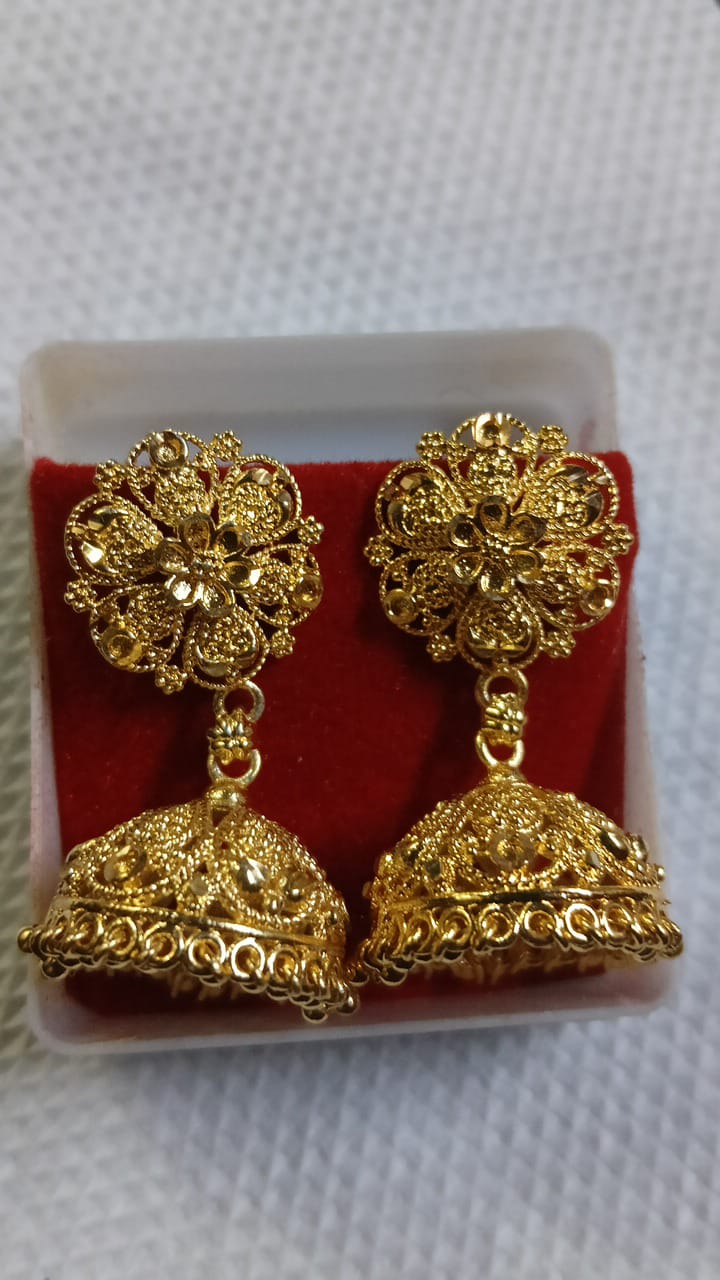 Lady Fancy Gold Ear Top Glossy Finish with Diamonds