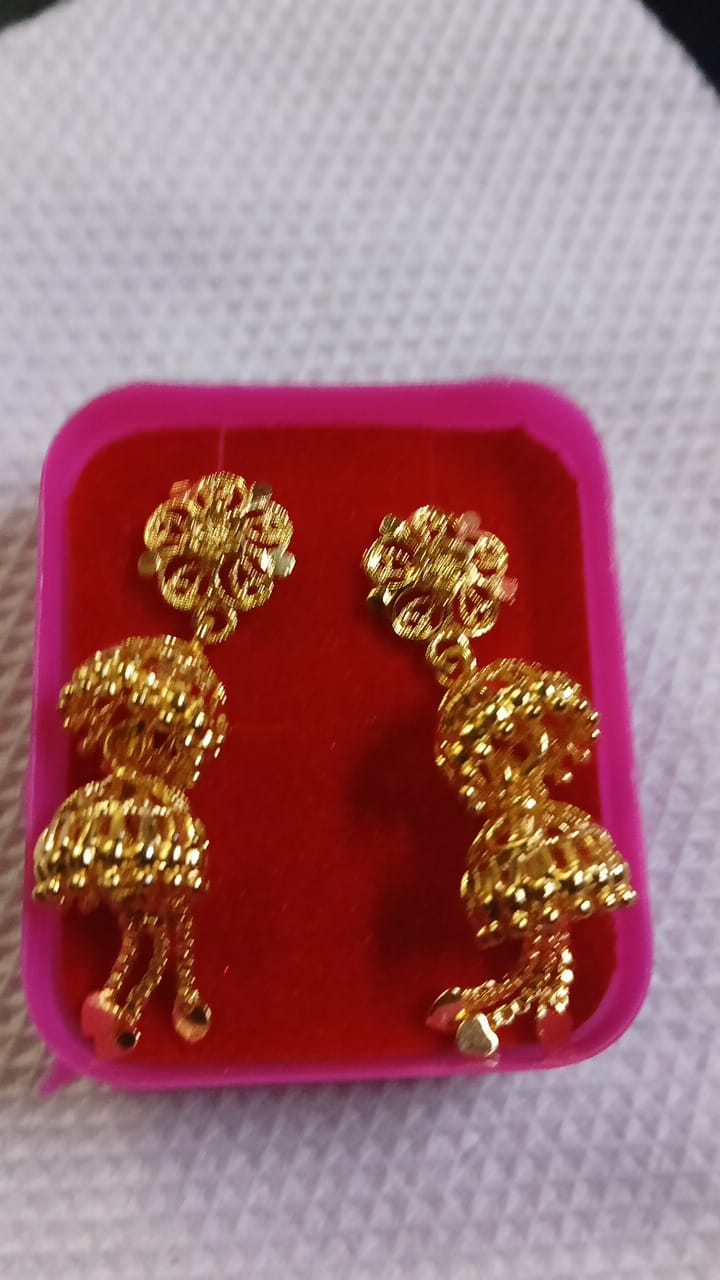 Lady Fancy Gold Ear Top Glossy Finish with Diamonds