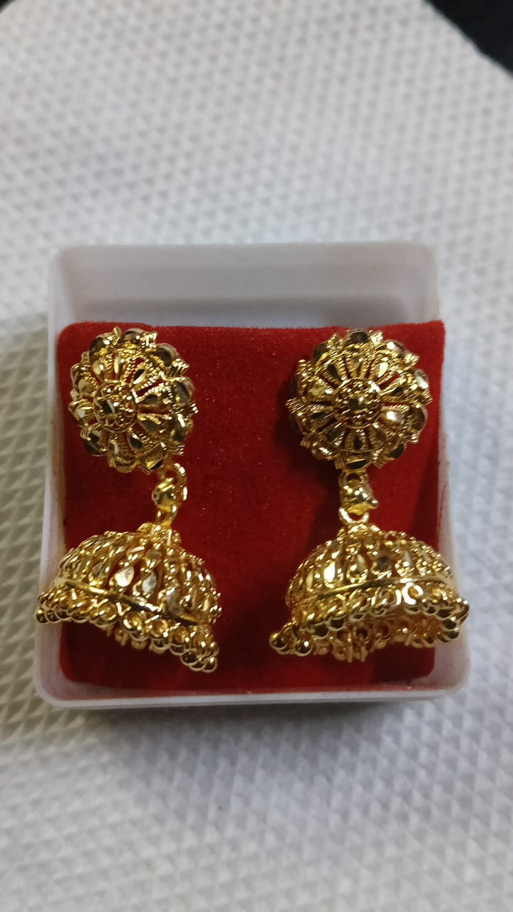 Lady Fancy Gold Ear Top Glossy Finish with Diamonds