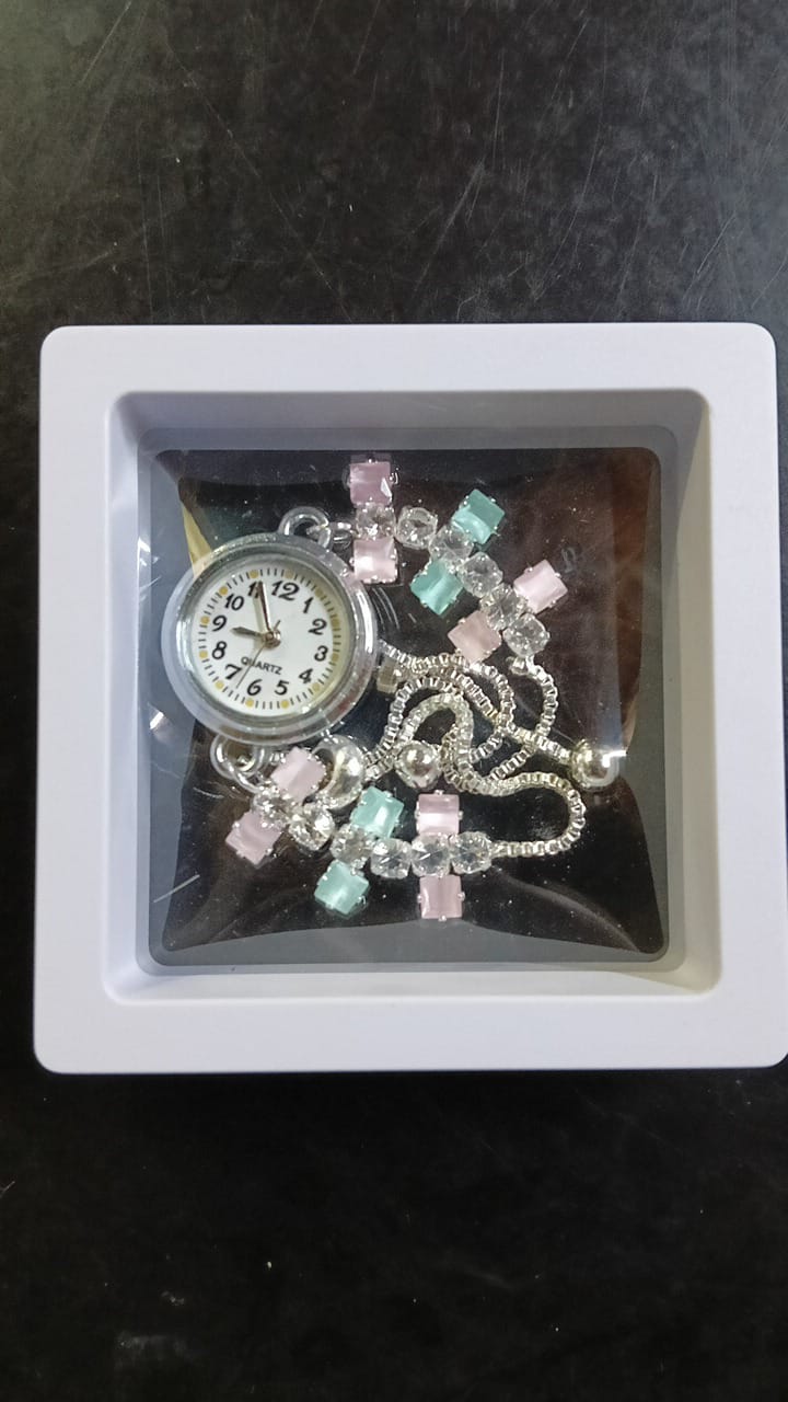 Lady Fancy Chain Slim Silver Watch Bacelet Light Diamonds