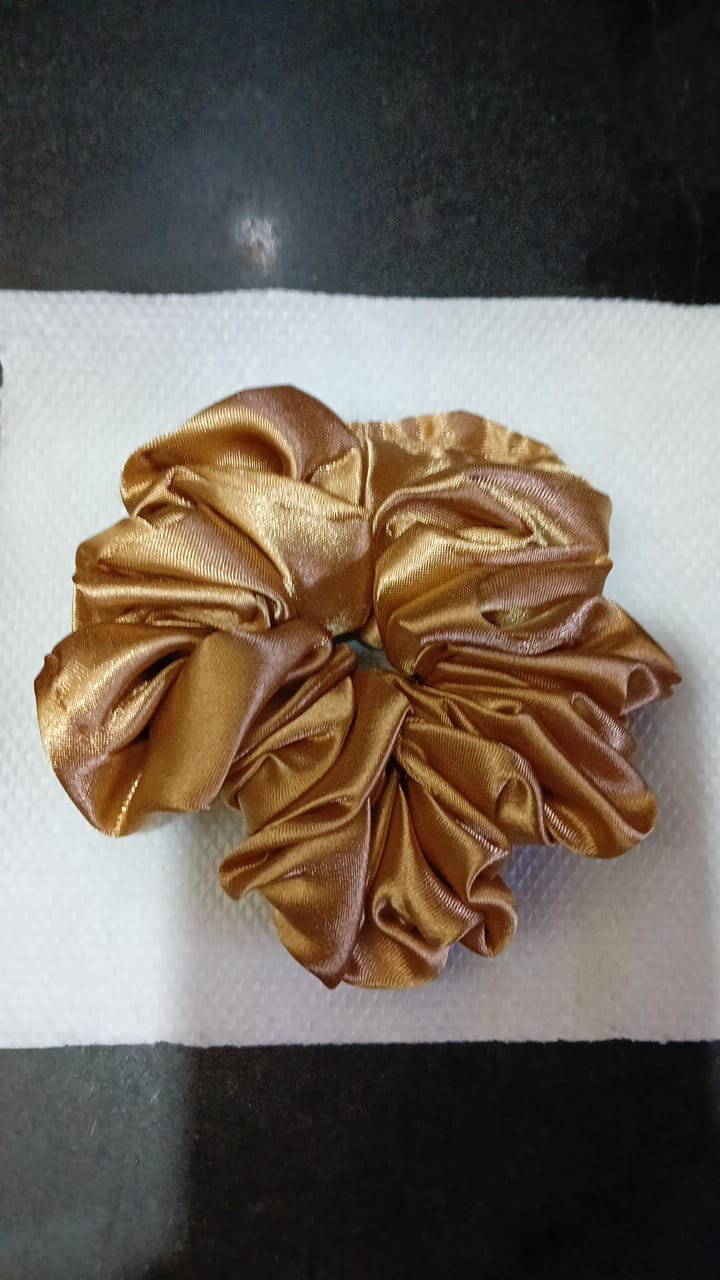 Women Hair & Hand Flower - Plain