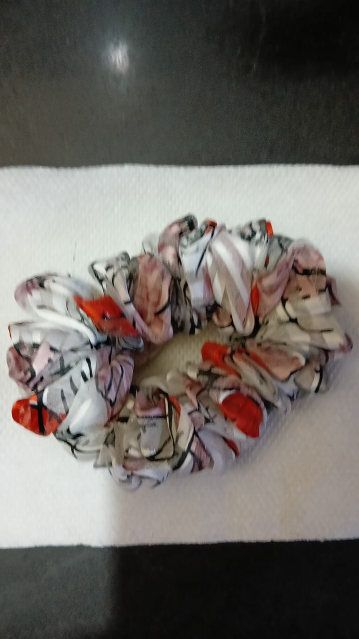 Women Hair & Hand Flower - Mix Colors