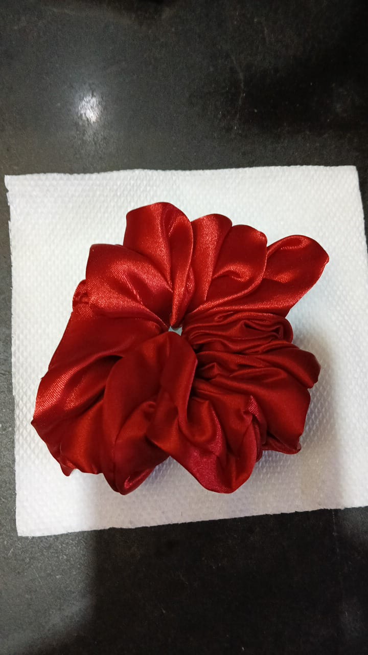 Women Hair & Hand Flower - Plain