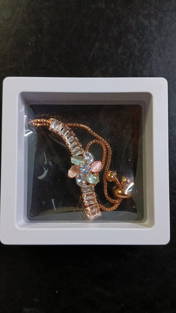 Lady Fancy Chain Slim Gold Bracelet with Light Diamonds