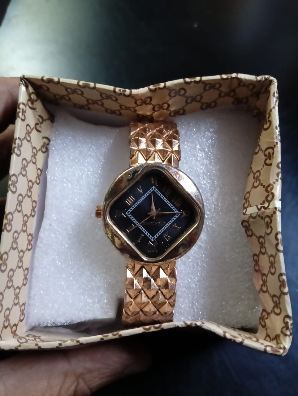 WOMEN'S WATCH