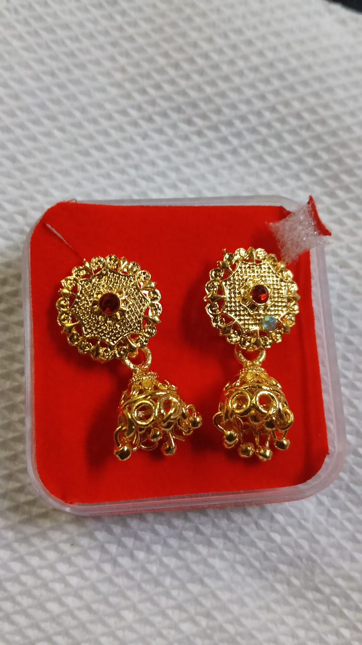 Lady Fancy Gold Ear Top Glossy Finish