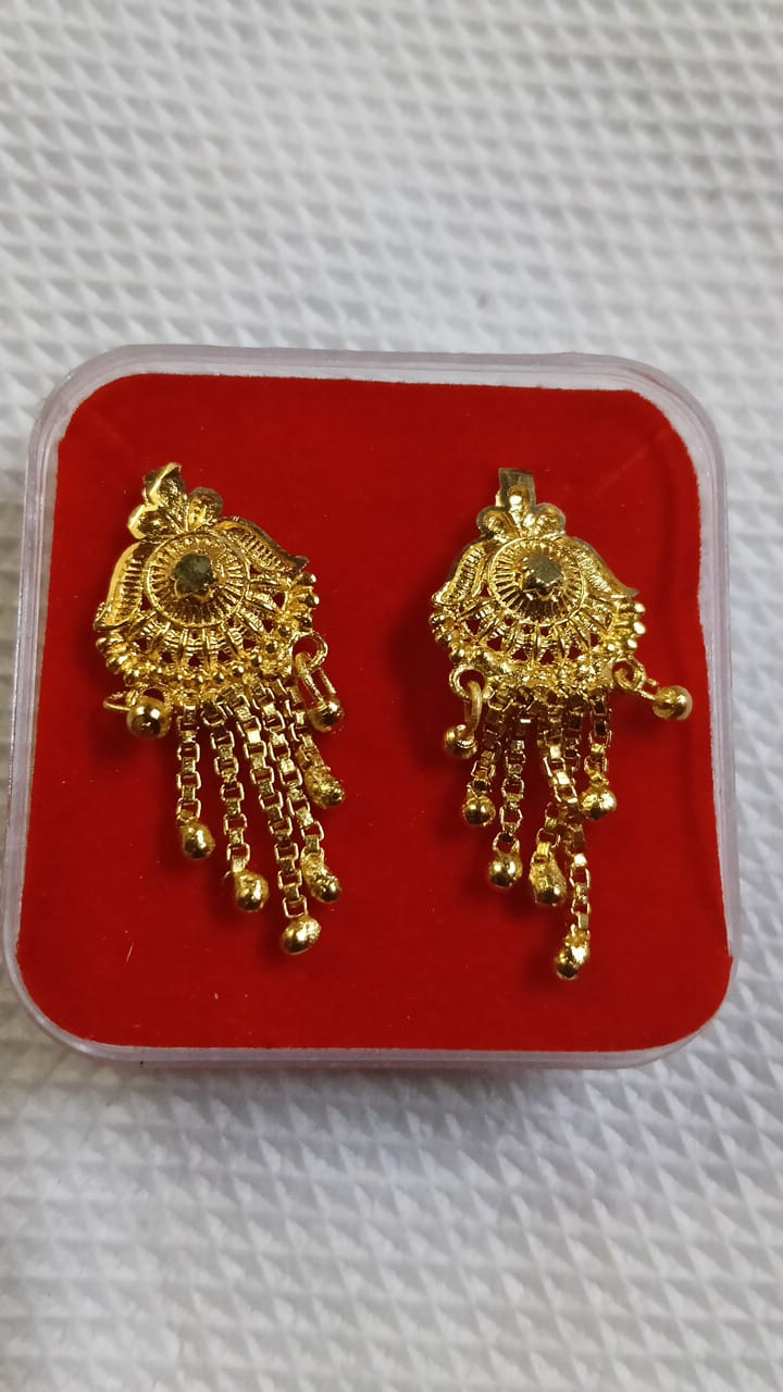Lady Fancy Gold Ear Top Glossy Finish