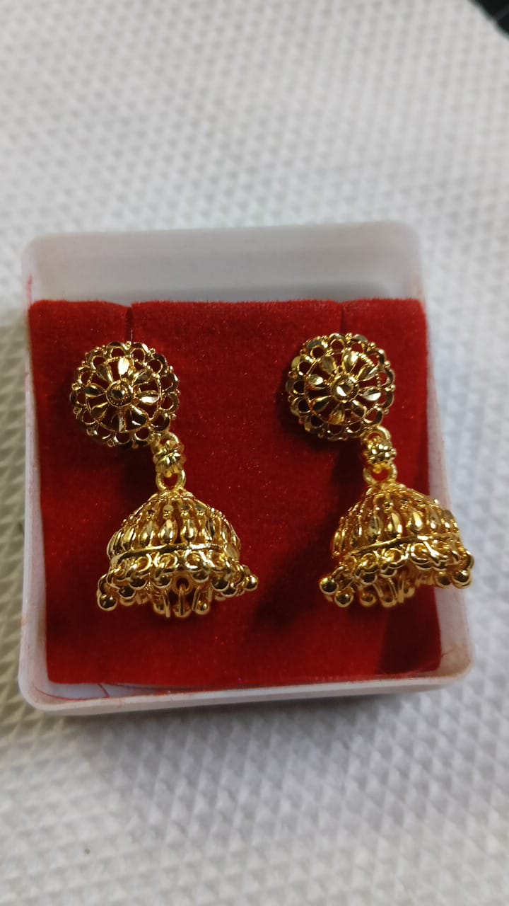 Lady Fancy Gold Ear Top Glossy Finish with Diamonds