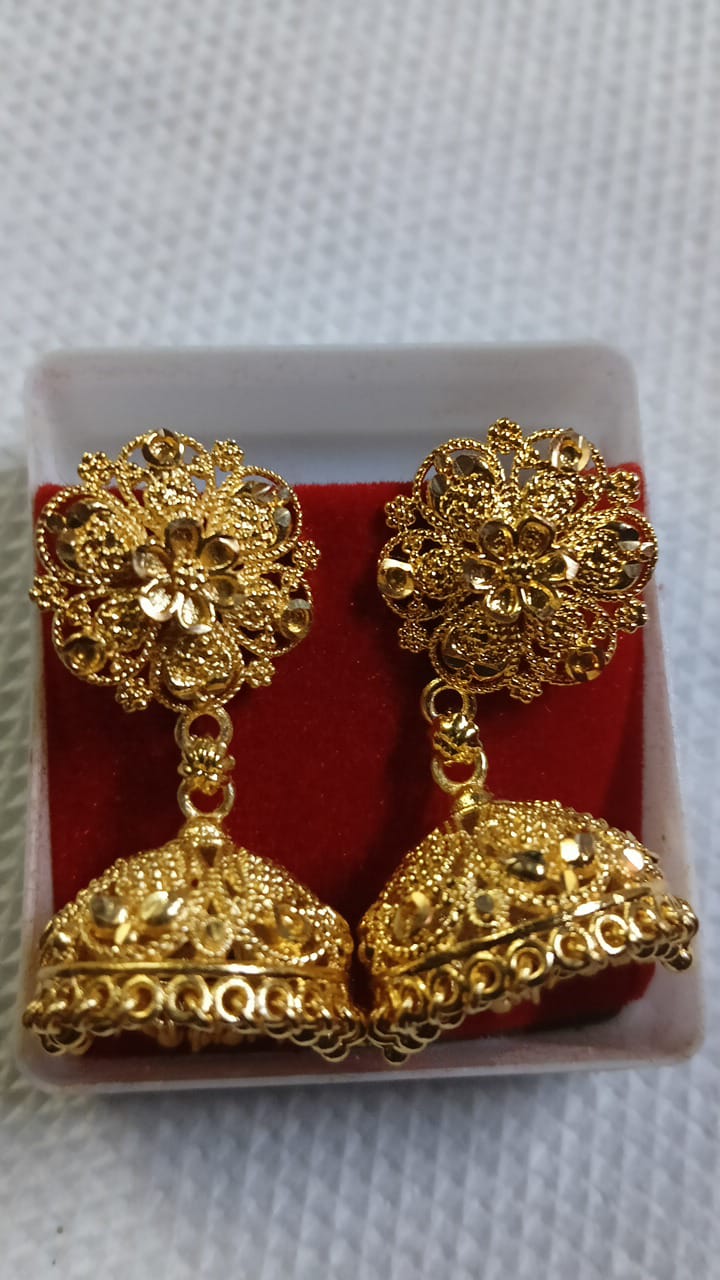 Lady Fancy Gold Ear Top Glossy Finish with Diamonds
