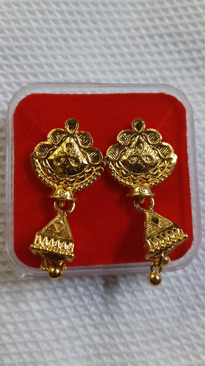 Lady Fancy Gold Ear Top Glossy Finish