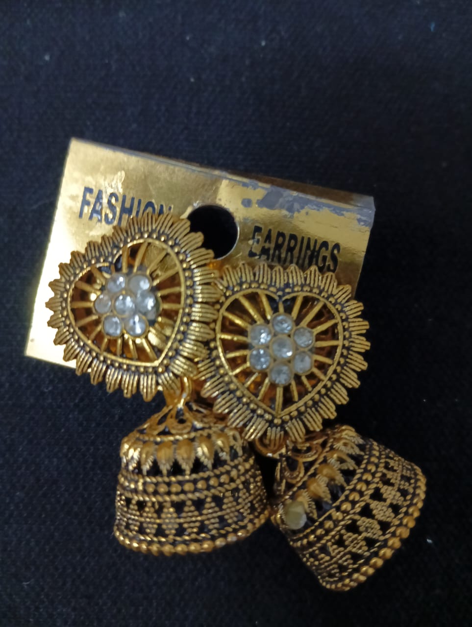 Women Trendy Fancy Ear Tops