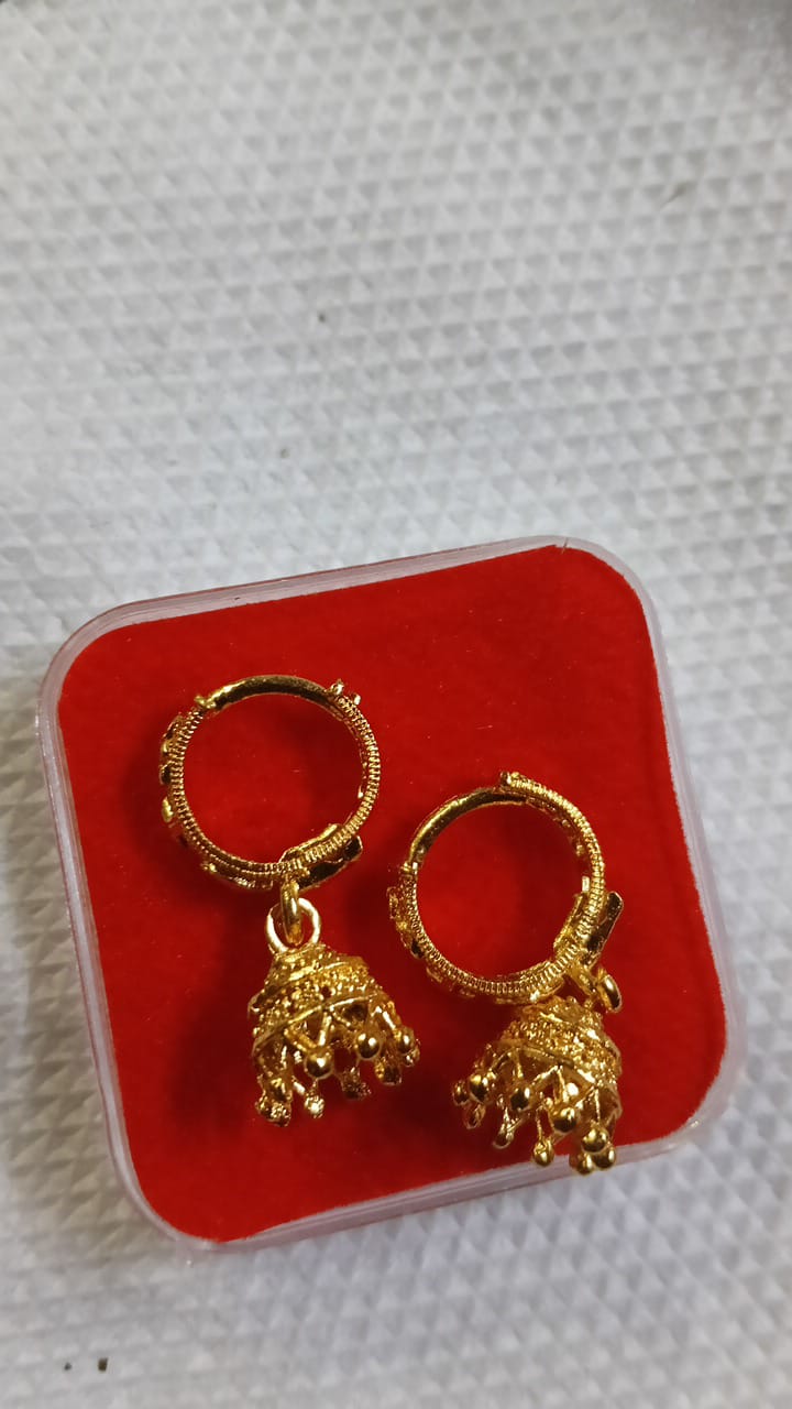 Lady Fancy Gold Ear Top Glossy Finish