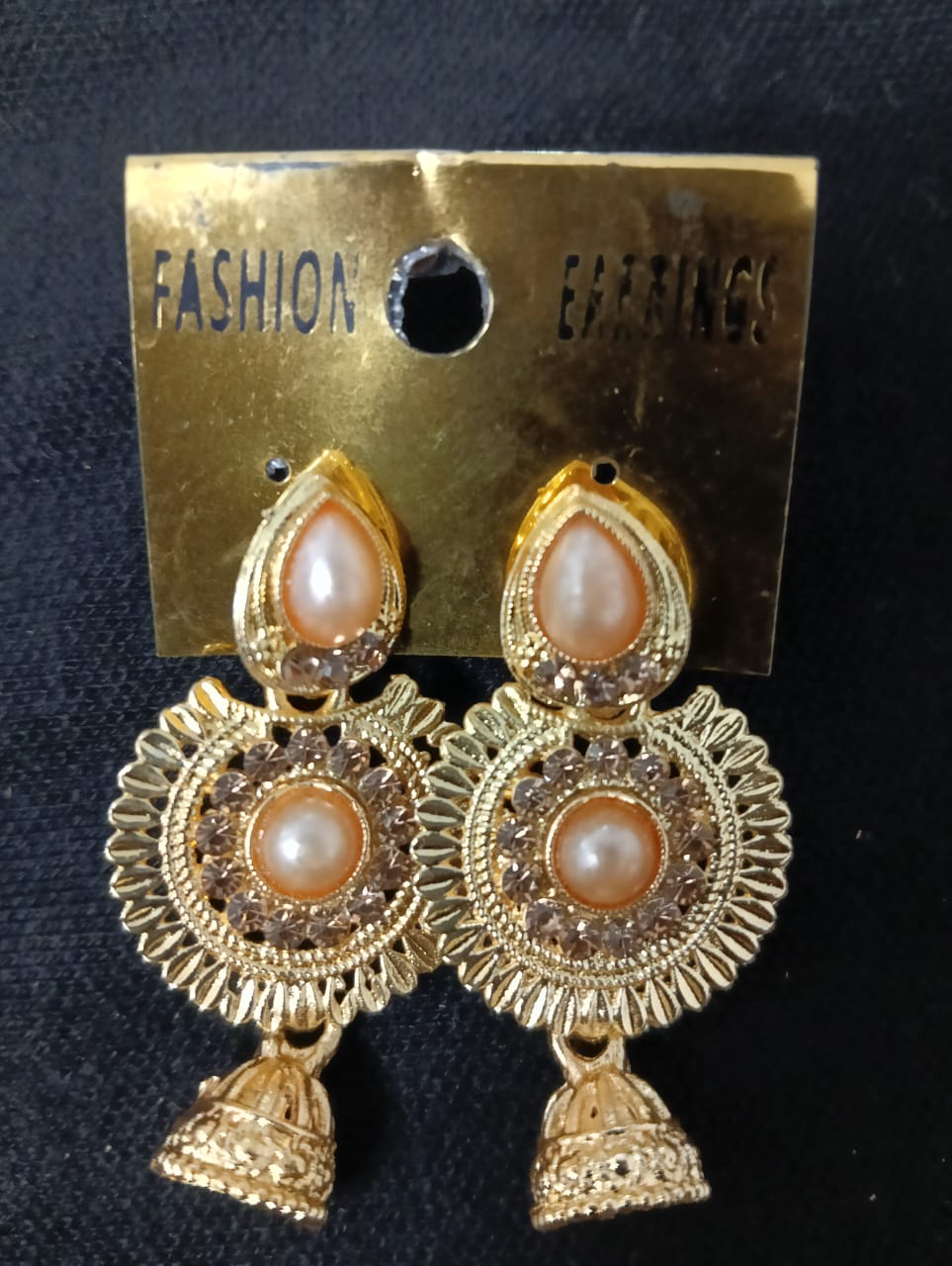 Women Trendy Fancy Ear Tops