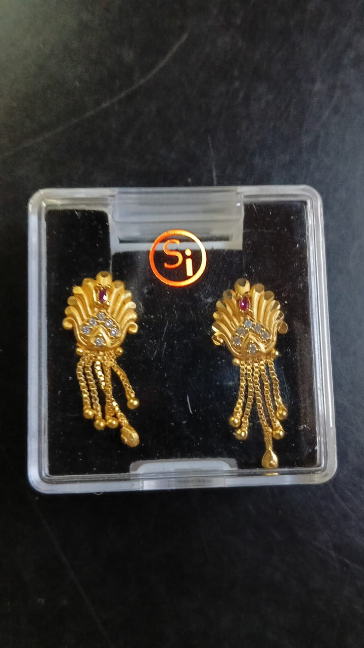 Lady Fancy Gold Ear Top Matte Finish with Diamonds