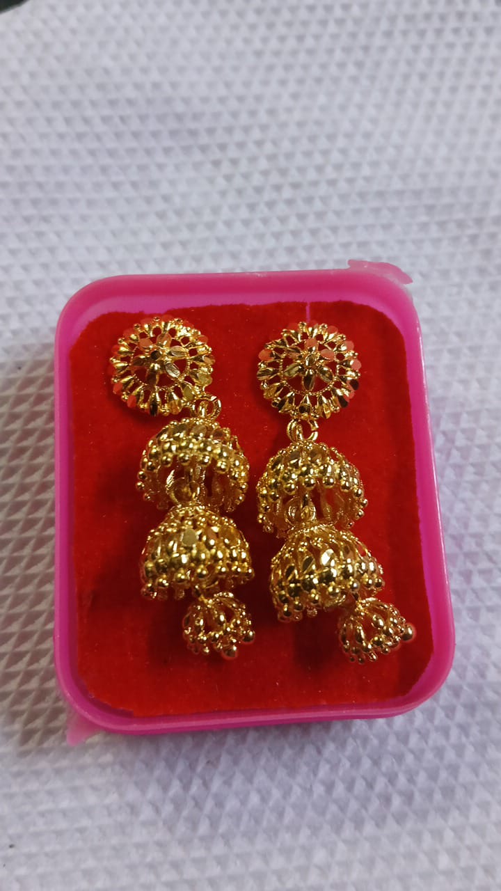 Lady Fancy Gold Ear Top Glossy Finish with Diamonds