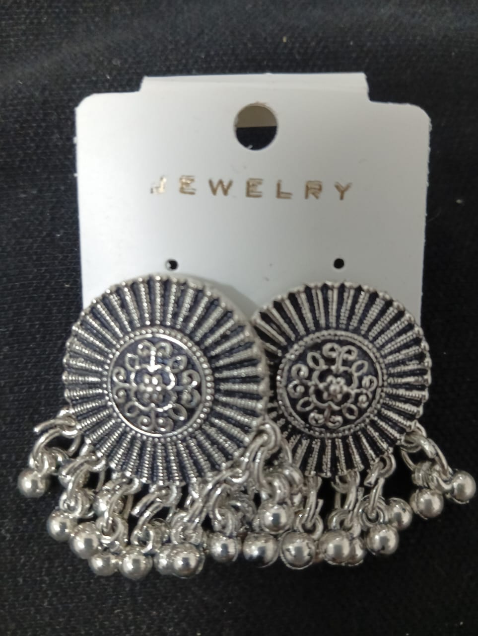 Women Trendy Fancy Ear Tops