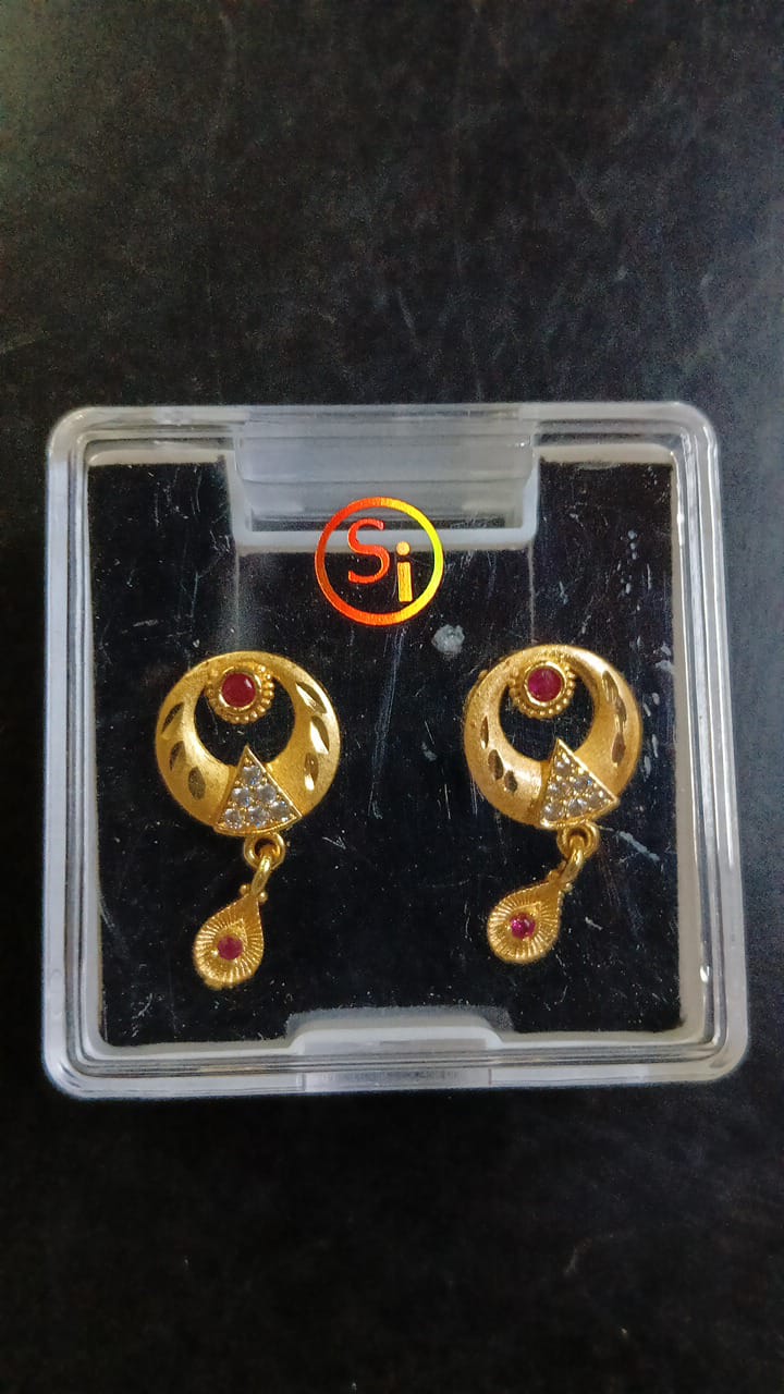 Lady Fancy Gold Ear Top Matte Finish with Diamonds