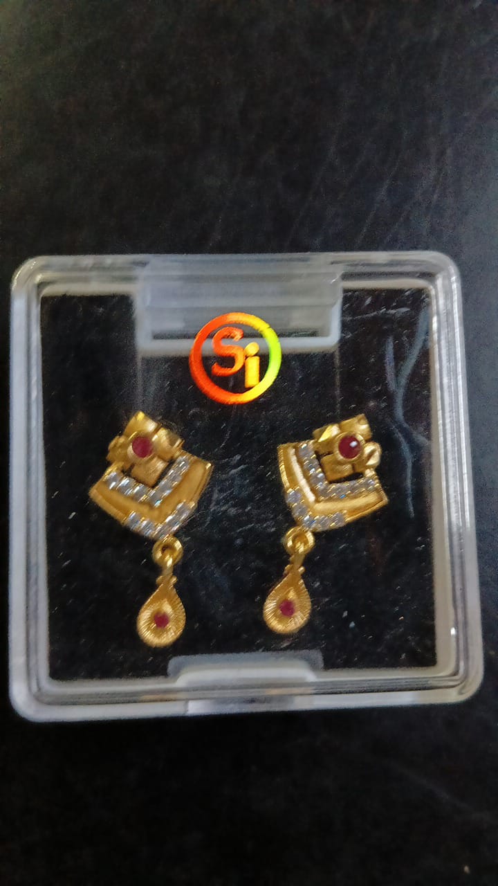 Lady Fancy Gold Ear Top Matte Finish with Diamonds