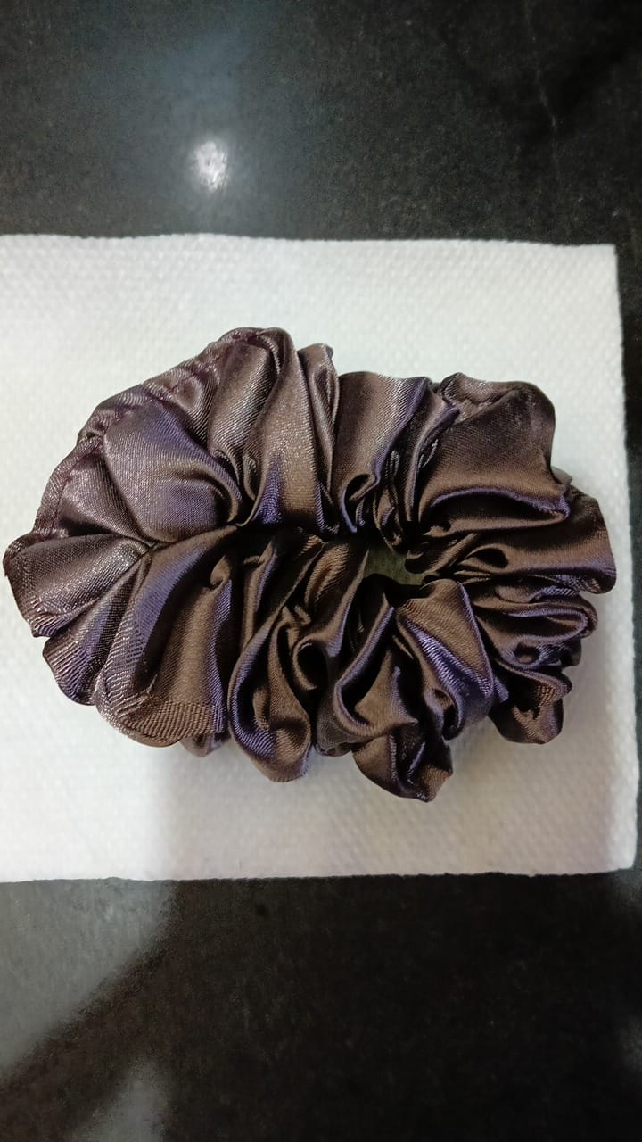 Women Hair & Hand Flower - Plain