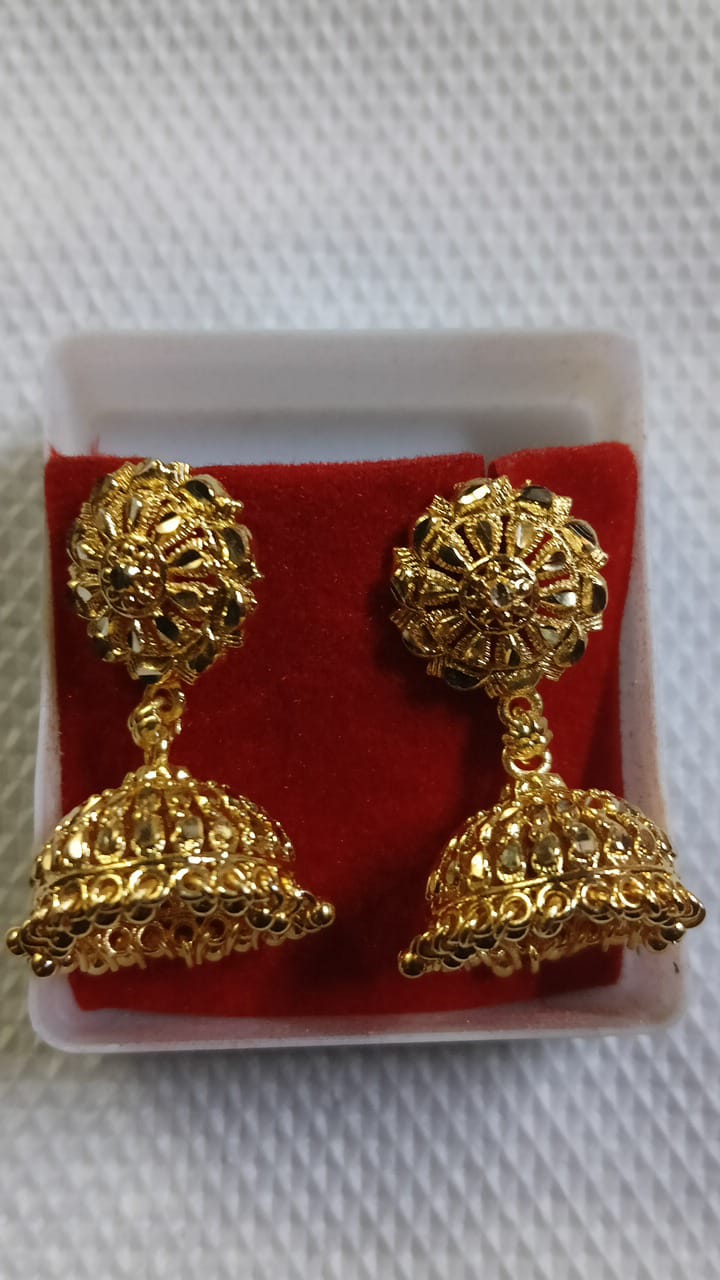Lady Fancy Gold Ear Top