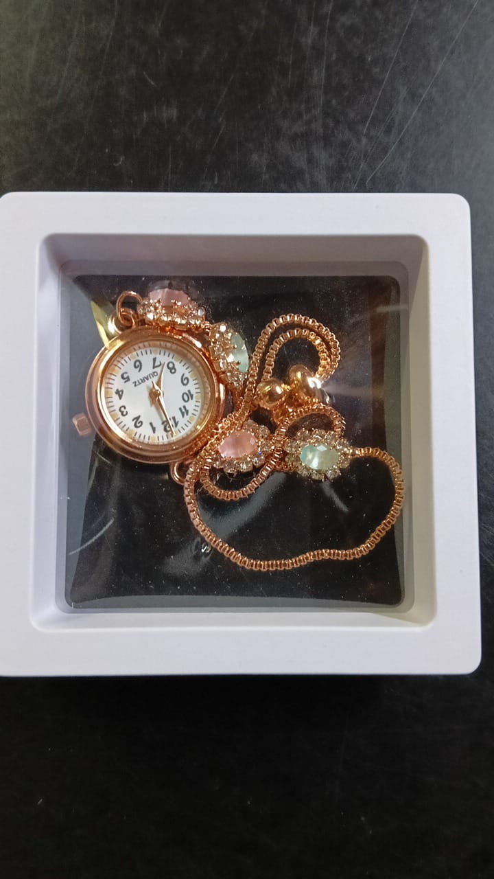 Lady Fancy Chain Slim Gold Watch Bacelet Light Diamonds
