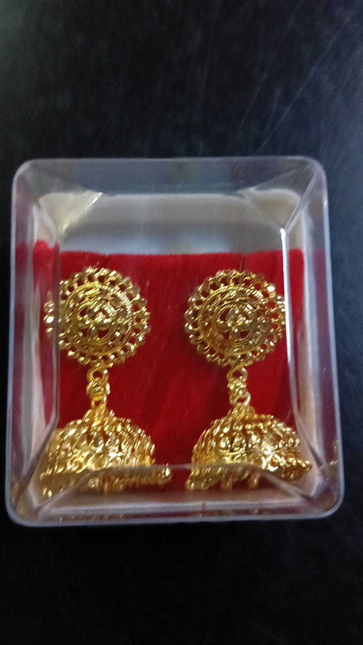 Lady Fancy Gold Ear Tops Multi Glossy Finish