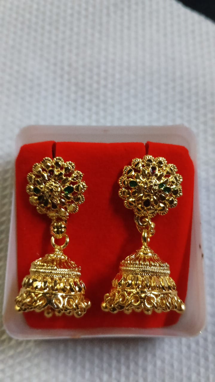 Lady Fancy Gold Ear Top Glossy Finish with Diamonds