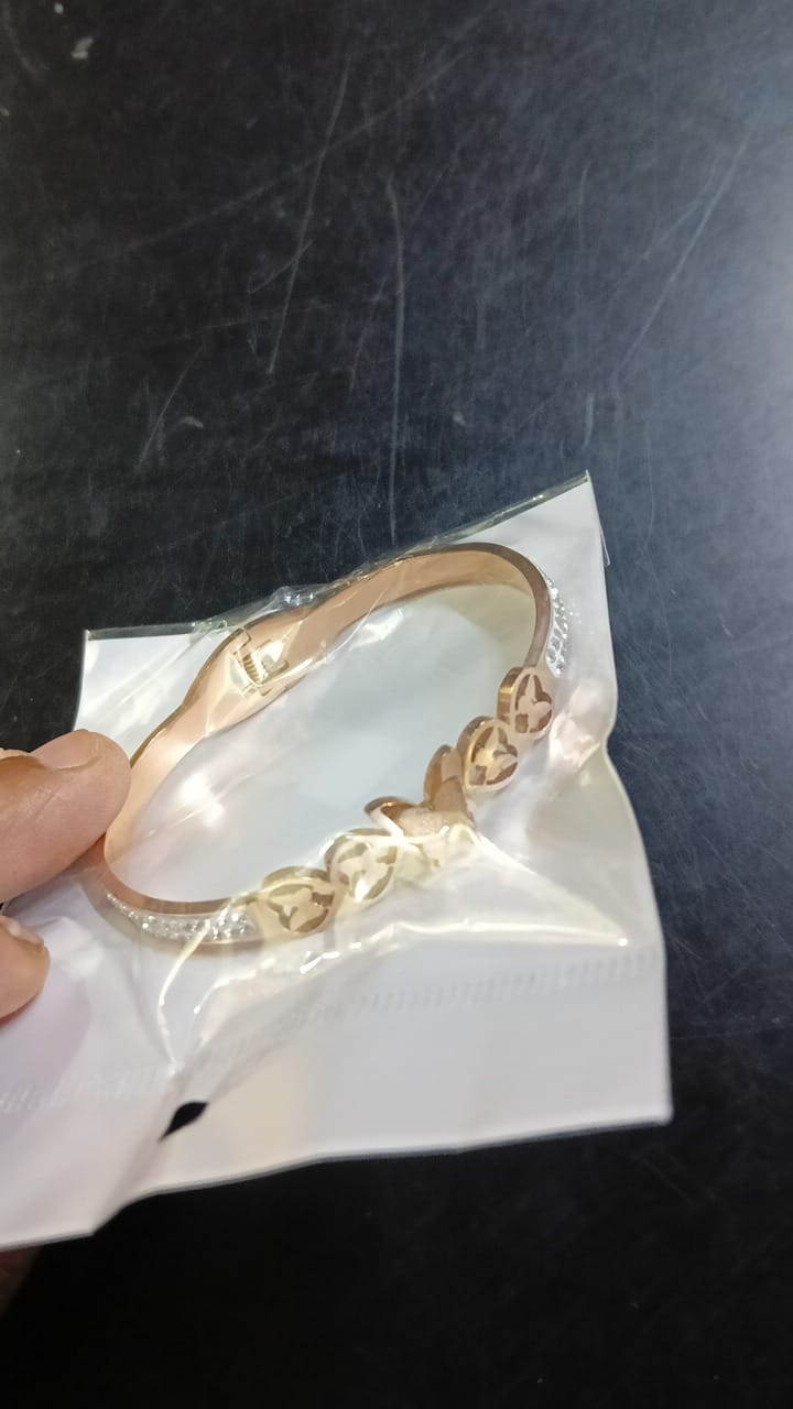 Lady Fancy Gold Diamond Plain Bracelet