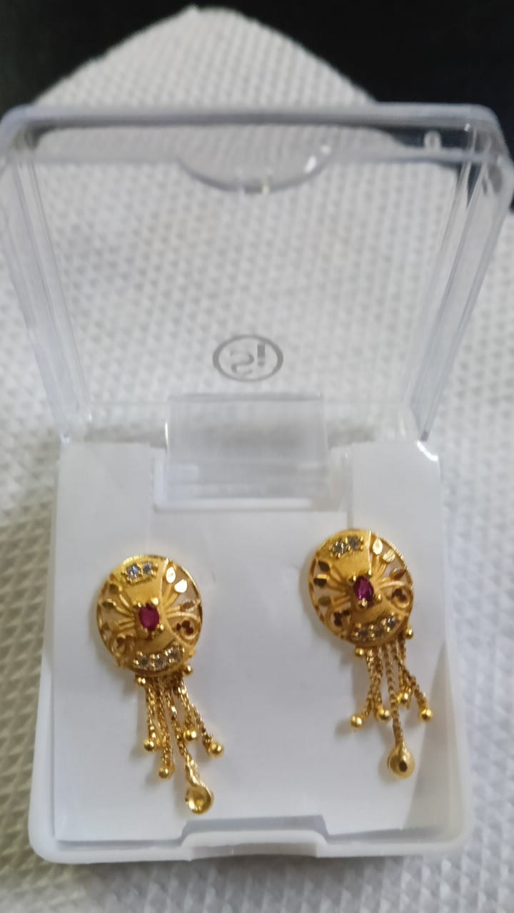 Lady Fancy Gold Ear Top Matte Finish with Diamonds