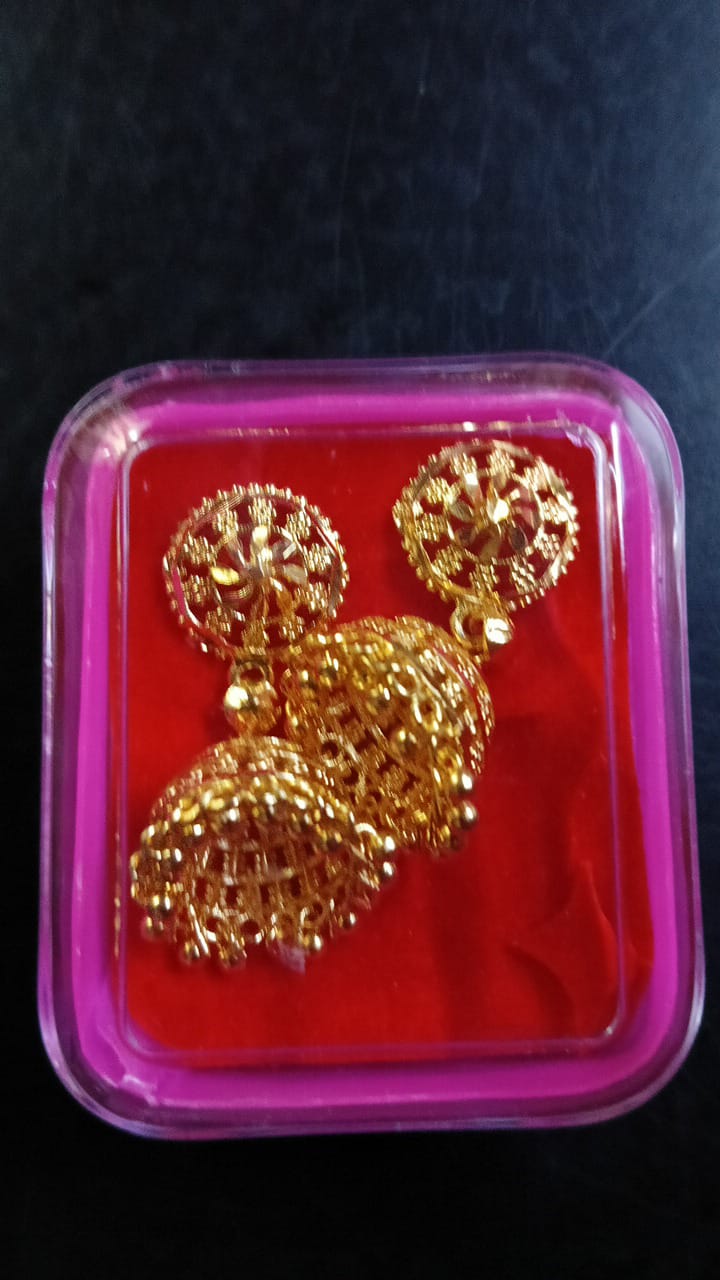 Lady Fancy Gold Ear Tops Multi Glossy Finish