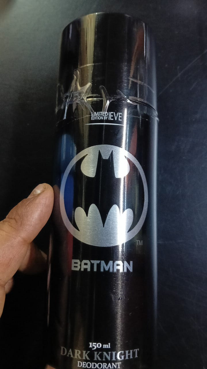 BATMAN DARK KNIGHT-HE N SHE