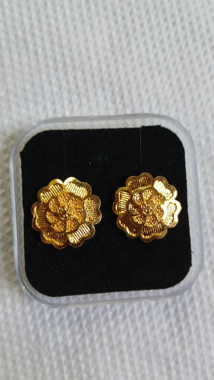 Lady Fancy Gold Ear Top Multi Designs