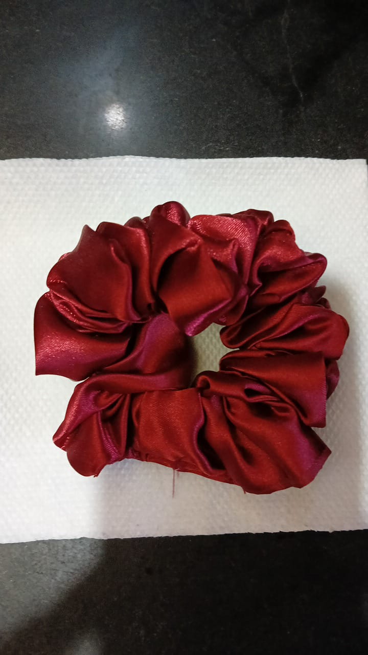 Women Hair & Hand Flower - Plain