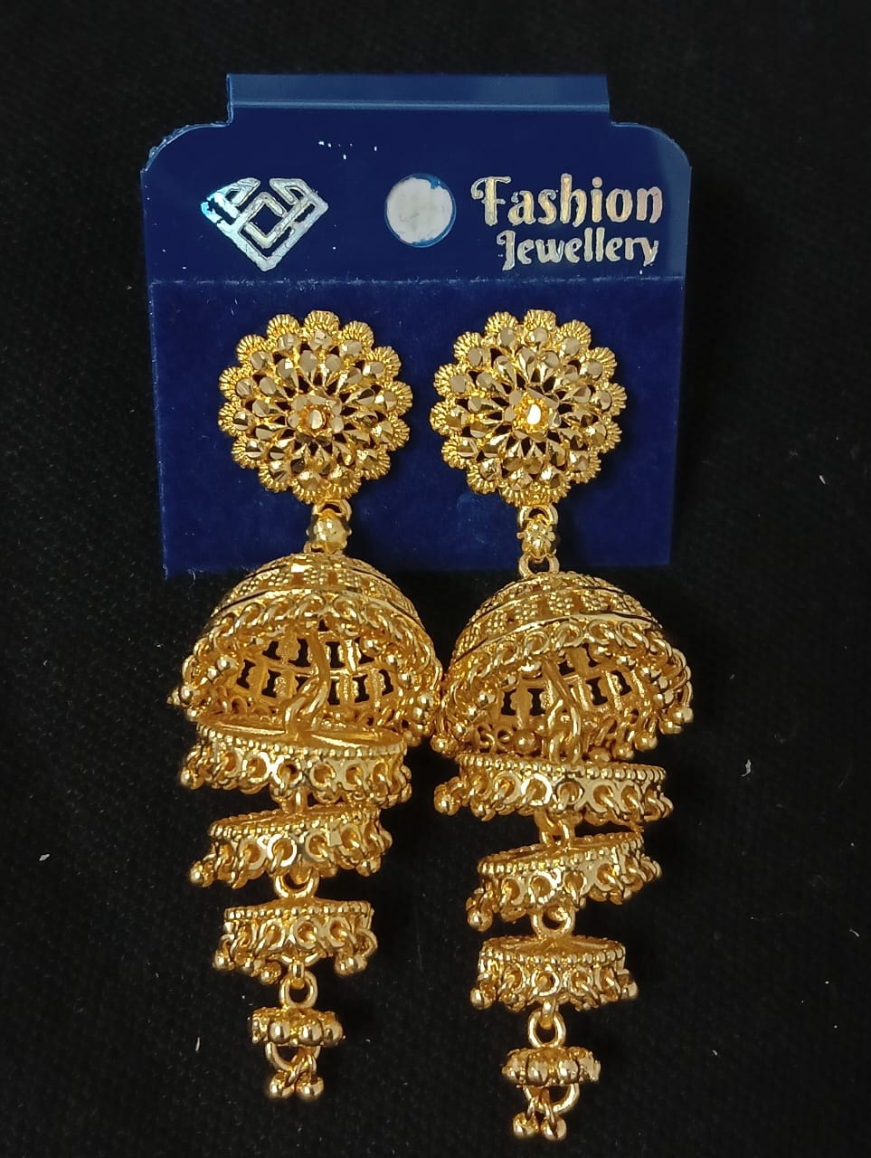 Lady Fancy GOLD Ear Top 4