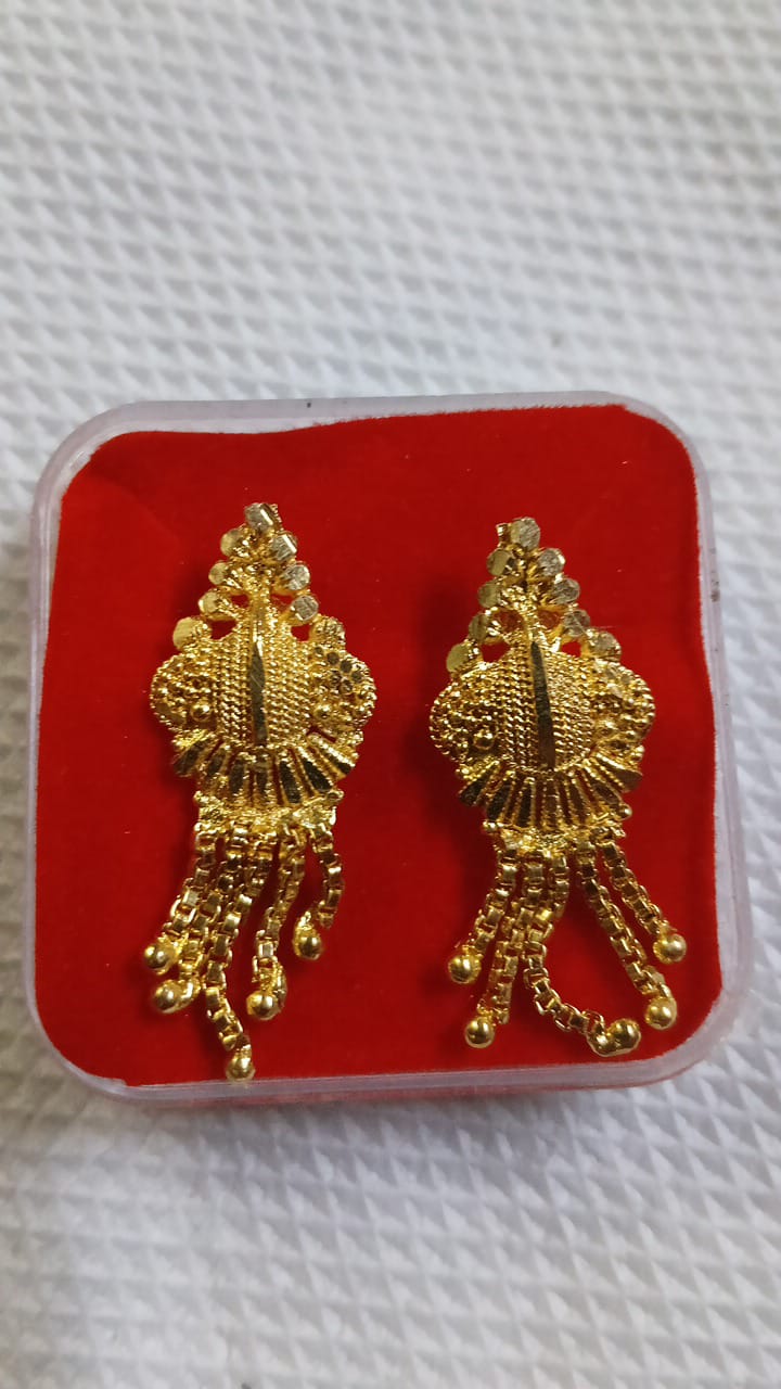 Lady Fancy Gold Ear Top Glossy Finish