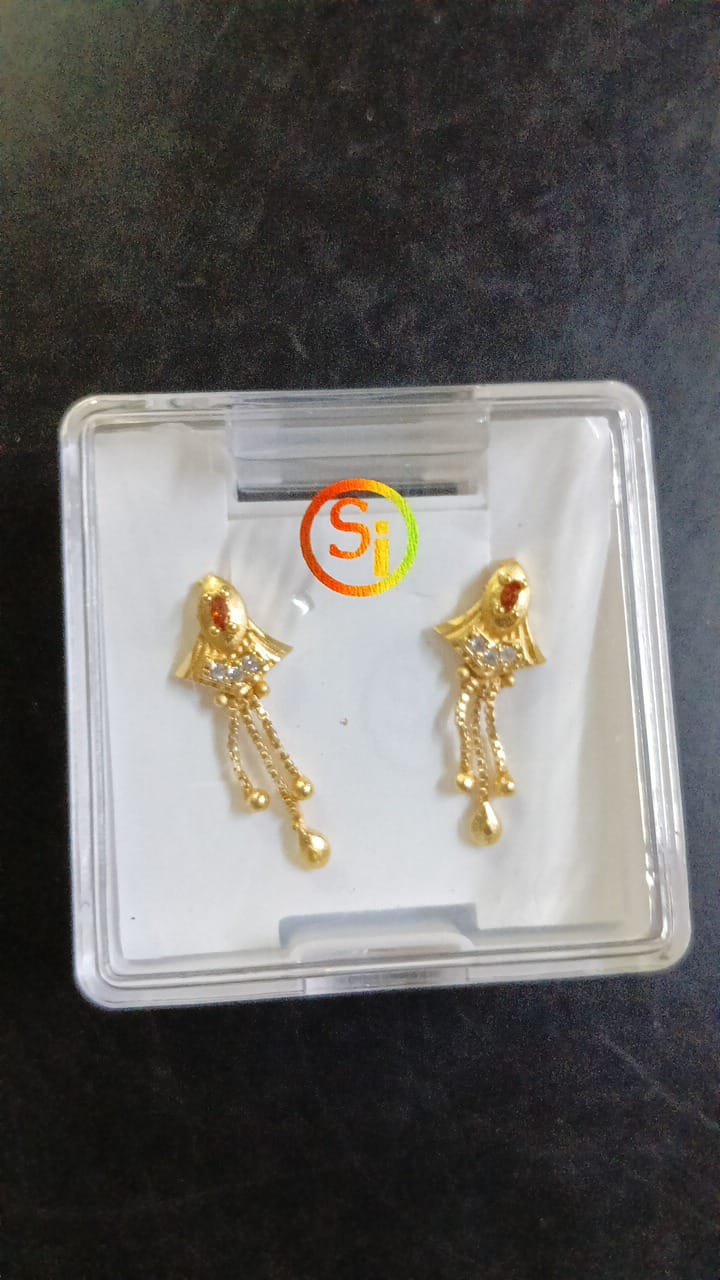 Lady Fancy Gold Ear Top Matte Finish with Diamonds