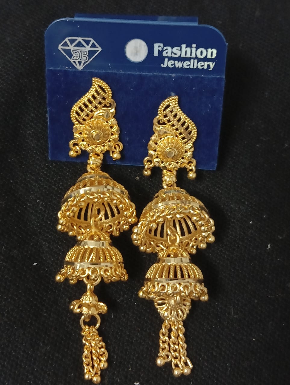 Lady Fancy GOLD Ear Top 2