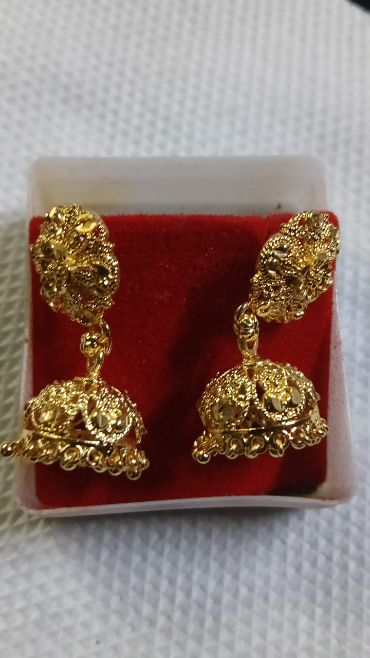 Lady Fancy Gold Ear Top Glossy Finish with Diamonds