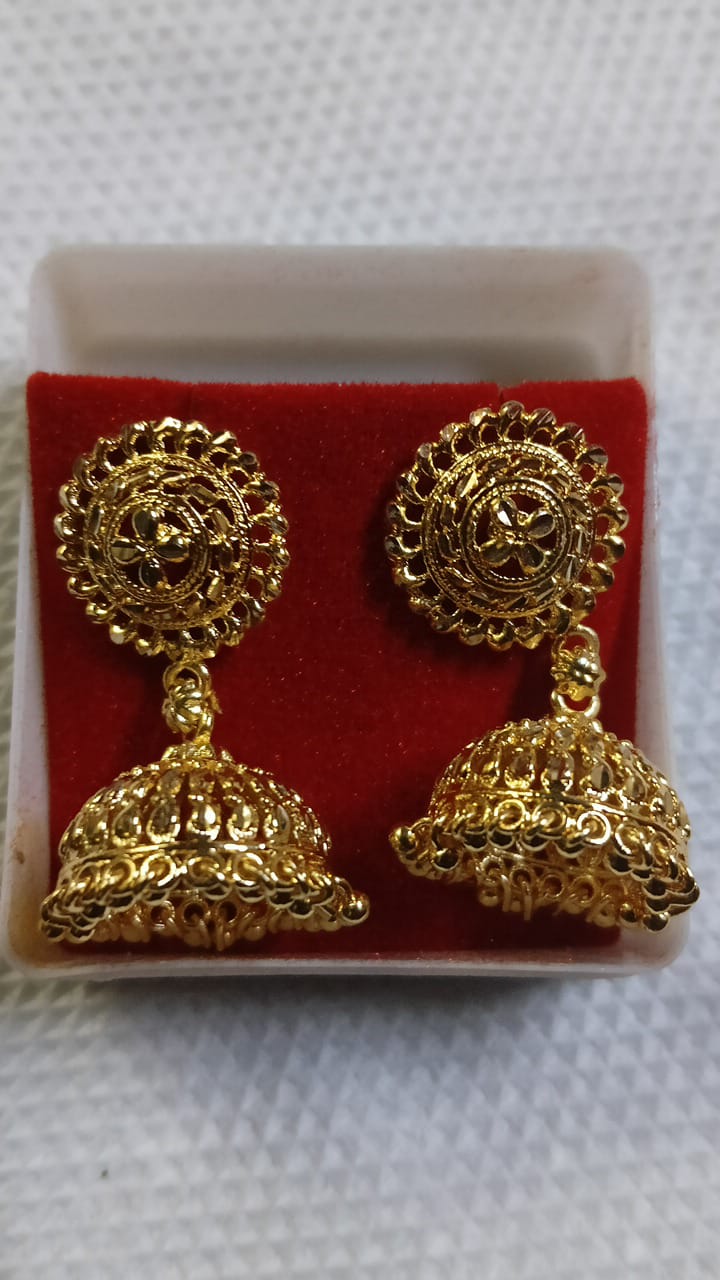 Lady Fancy Gold Ear Top Glossy Finish with Diamonds
