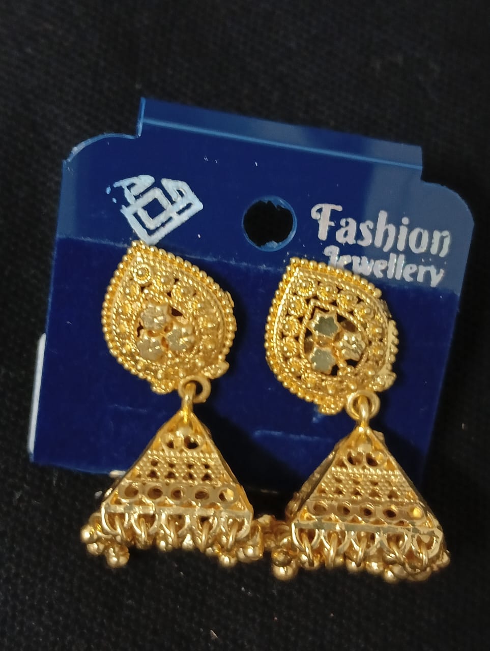 Lady Fancy GOLD Ear Top Pyramid