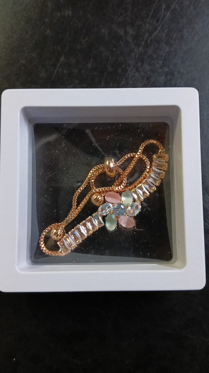 Lady Fancy Chain Slim Gold Bracelet with Light Diamonds