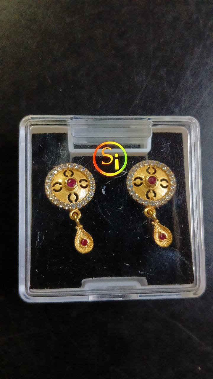 Lady Fancy Gold Ear Top Matte Finish with Diamonds